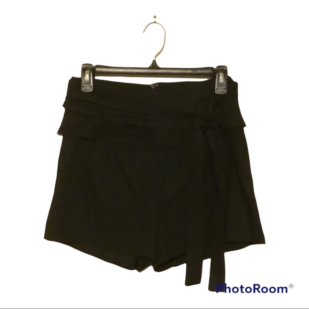 Mint Vanilla Shorts Black Size 8